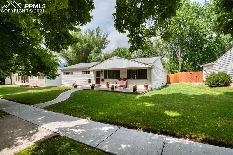 816 Valley Rd, Colorado Springs, CO 80904