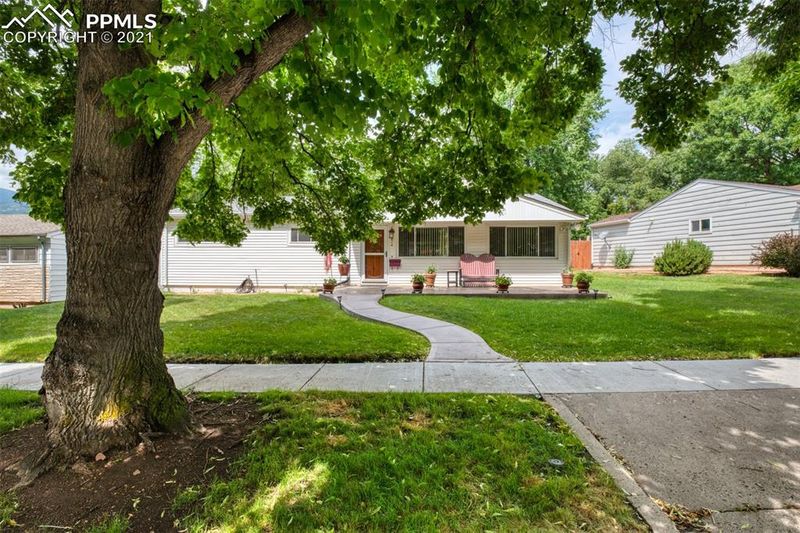 816 Valley Rd, Colorado Springs, CO 80904