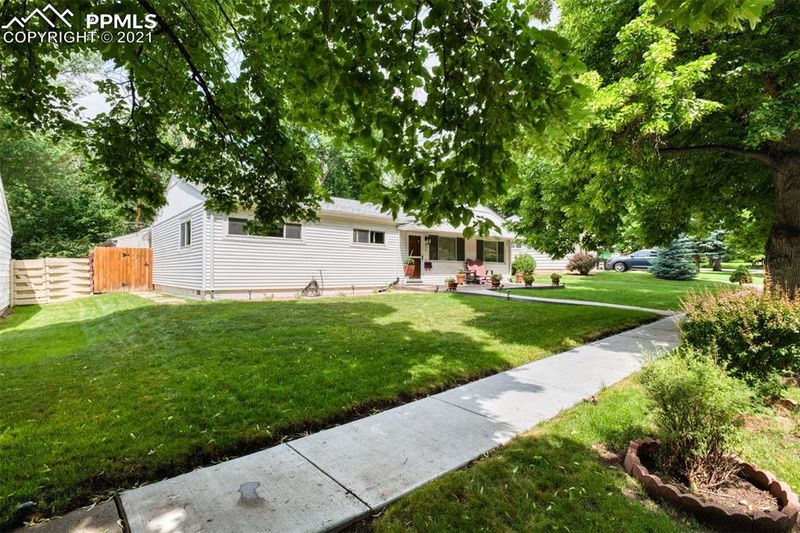 816 Valley Rd, Colorado Springs, CO 80904