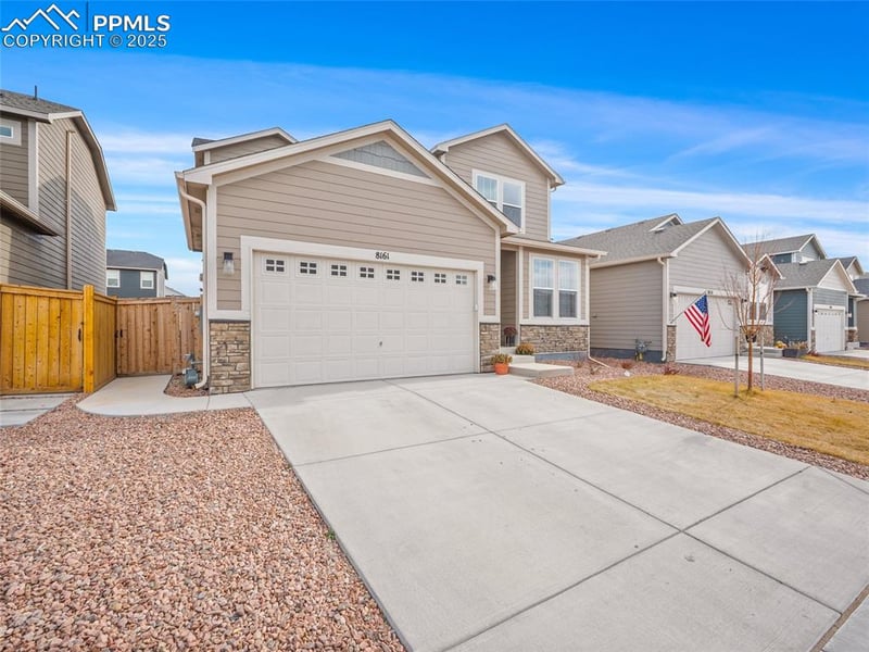 8161 Goldenray Pl, Colorado Springs, CO 80908