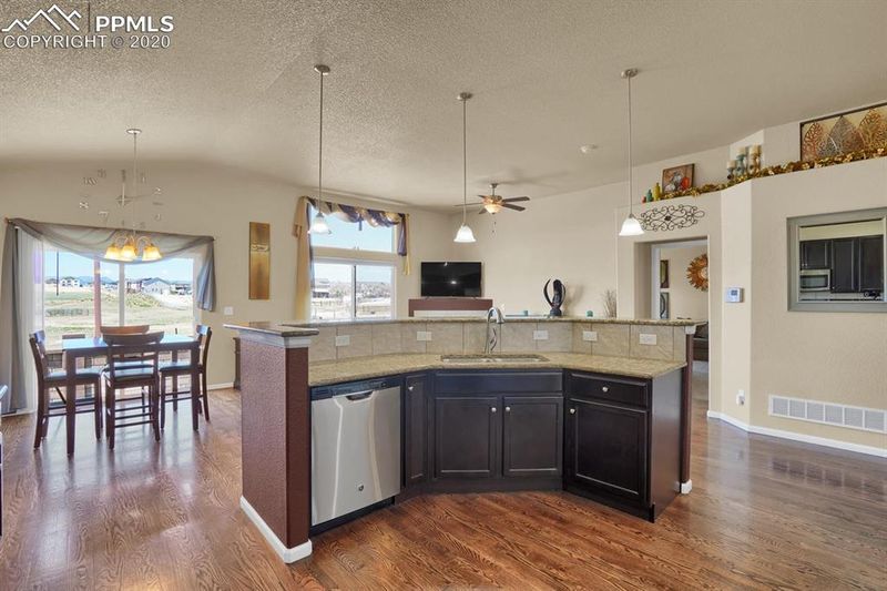 8168 Chasewood Loop, Colorado Springs, CO 80908