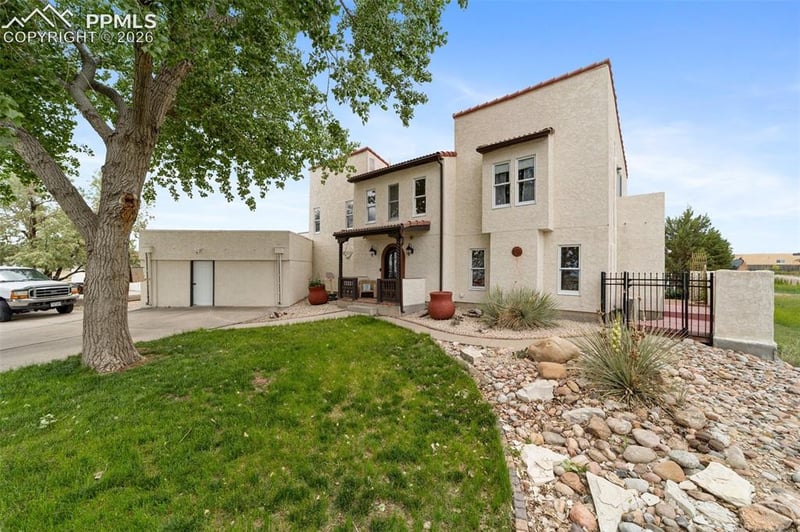 817 E Clarion Dr, Pueblo, CO 81007