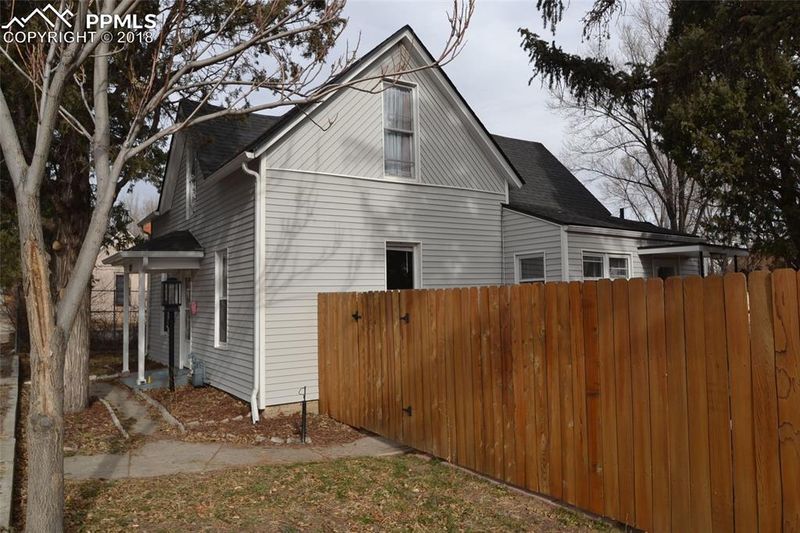 817 N Spruce St, Colorado Springs, CO 80905