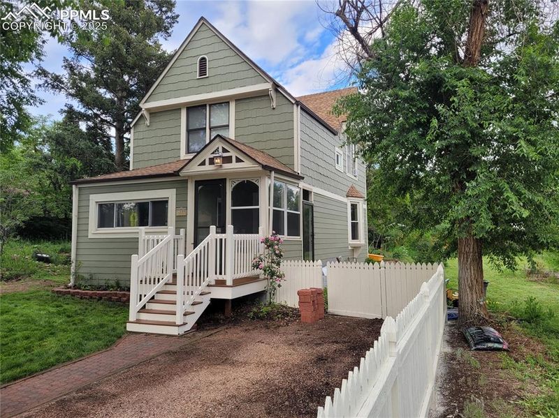 817 Swope Ave, Colorado Springs, CO 80909