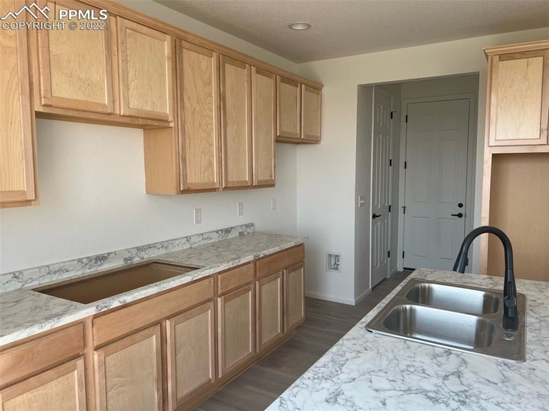 8177 Buffalo Horn Dr, Colorado Springs, CO 80925