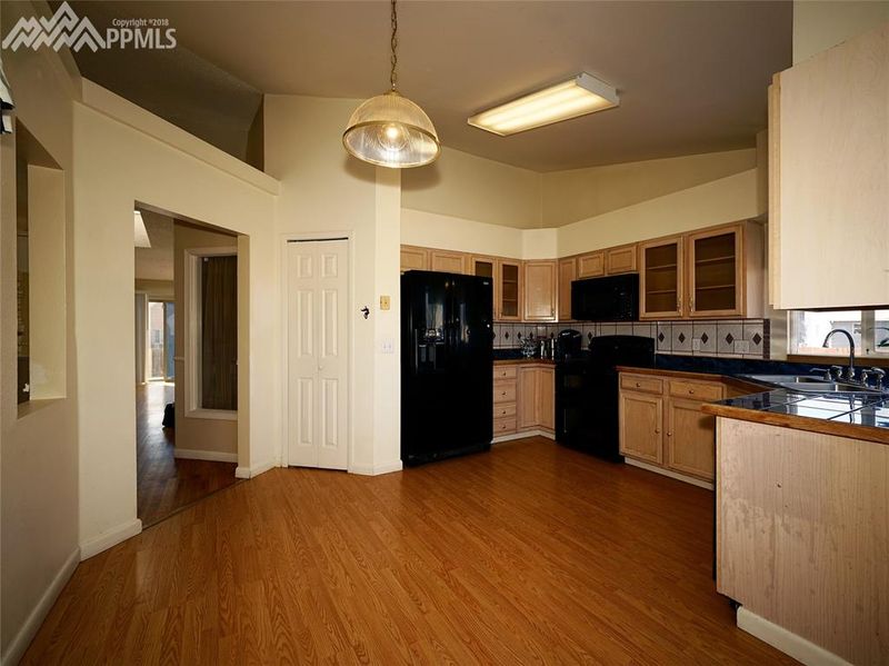 818 Barn Owl Dr, Fountain, CO 80817
