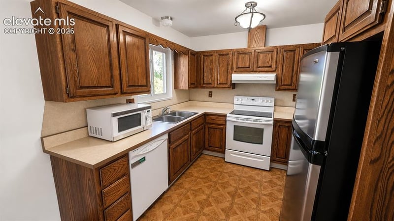 818 Cardinal St, Colorado Springs, CO 80911