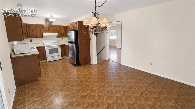 818 Cardinal St, Colorado Springs, CO 80911