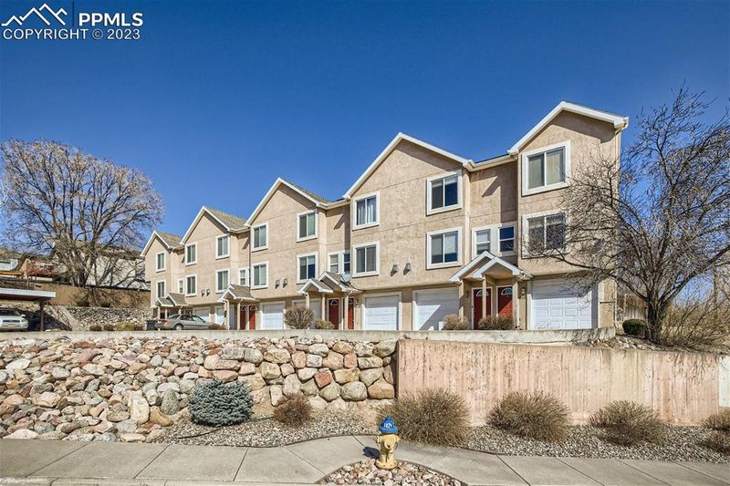 818 Mesa Valley Rd, Colorado Springs, CO 80907