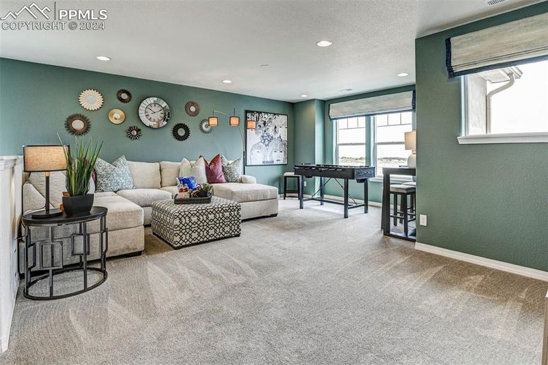 8182 Daelyn Dr, Colorado Springs, CO 80831