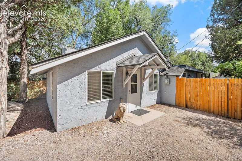 819 Cheyenne Blvd, Colorado Springs, CO 80905