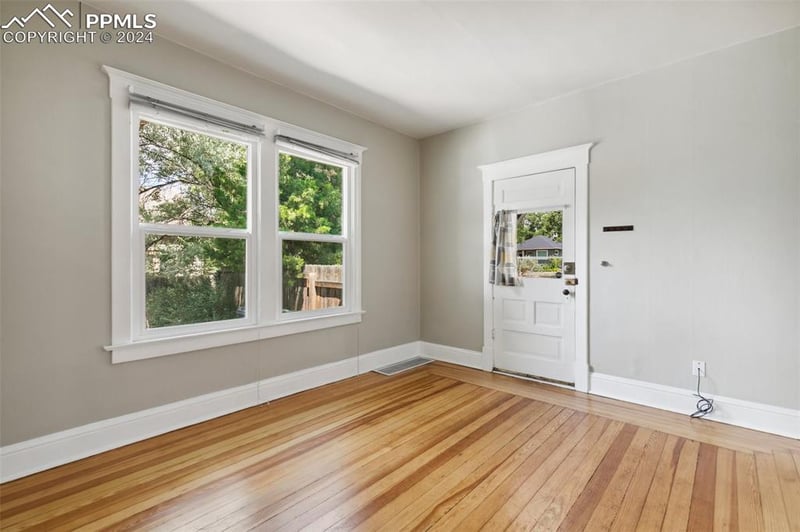 819 Dale St, Colorado Springs, CO 80903