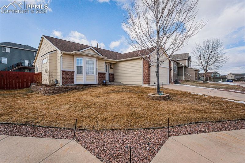 8192 Meadowcrest Dr, Fountain, CO 80817