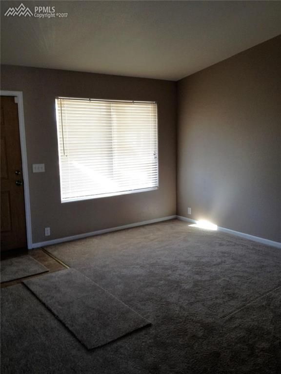 8207 Silver Glen Dr, Fountain, CO 80817