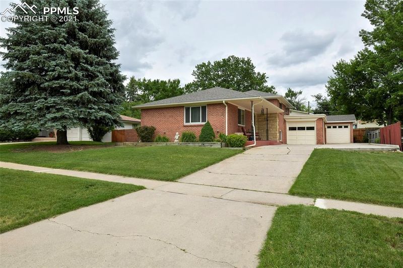 821 N 31st St, Colorado Springs, CO 80904