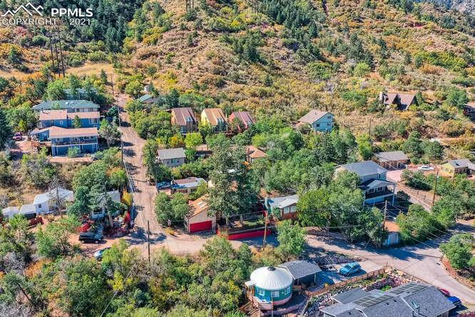 821 Shoshone Pl, Manitou Springs, CO 80829