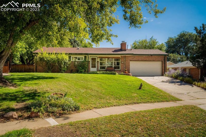 821 Valley Rd, Colorado Springs, CO 80904
