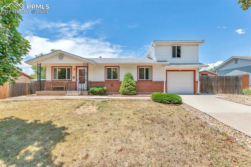 821 S Worchester St, Aurora, CO 80012