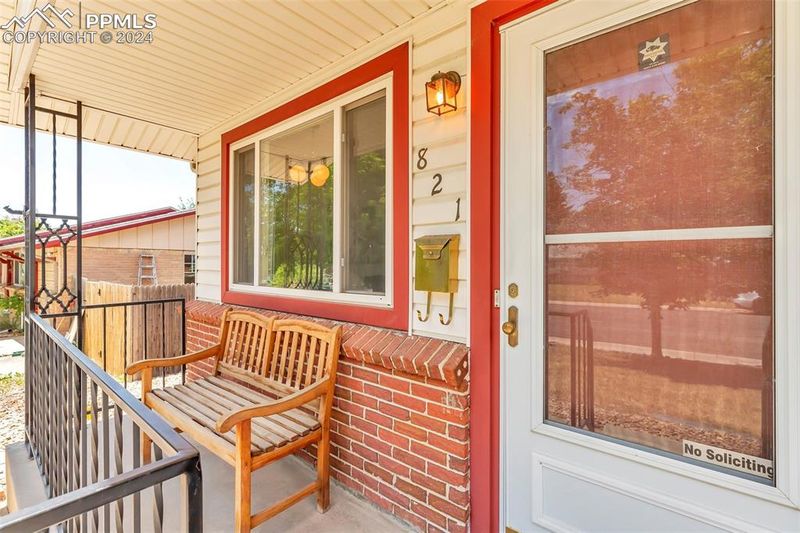 821 S Worchester St, Aurora, CO 80012
