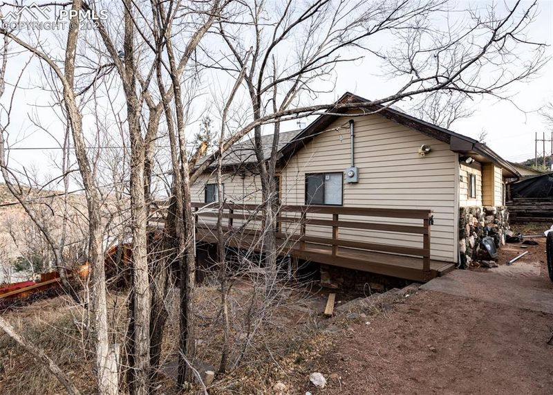 822 Chipeta Rd, Manitou Springs, CO 80829
