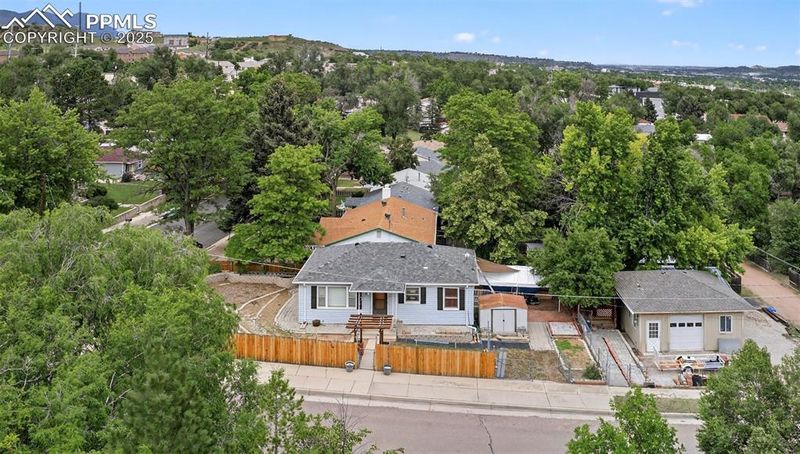 822 W Monroe St, Colorado Springs, CO 80907