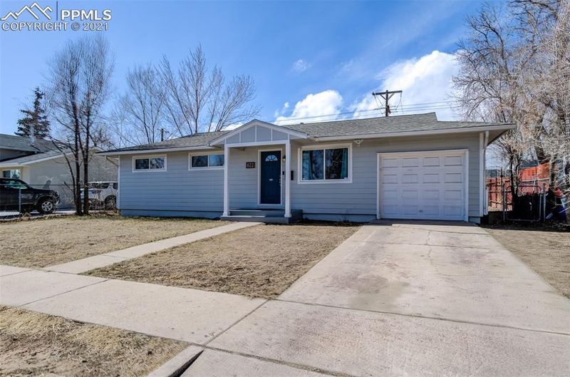 822 Sequoia Dr, Colorado Springs, CO 80910
