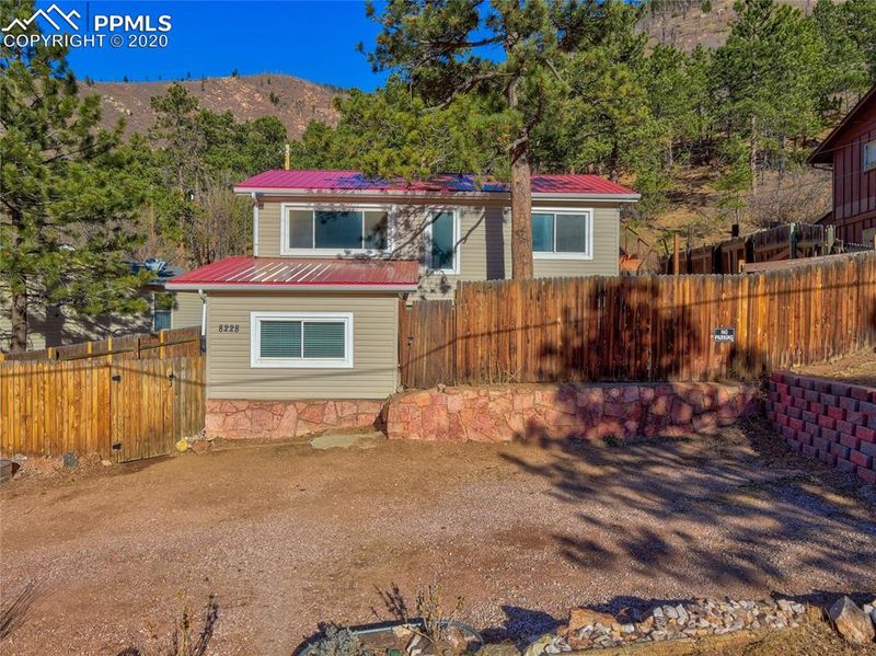 8228 W Highway 24 Hw, Cascade, CO 80809