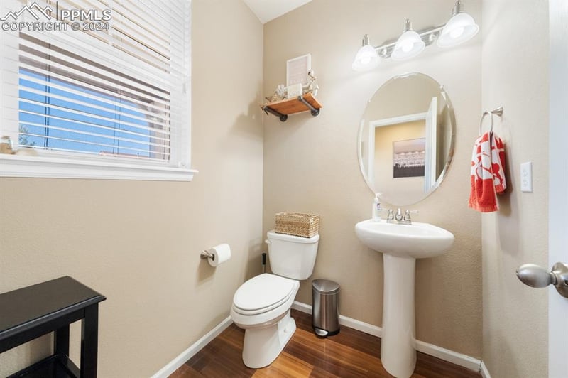 8228 Hollygrape Ln, Colorado Springs, CO 80927