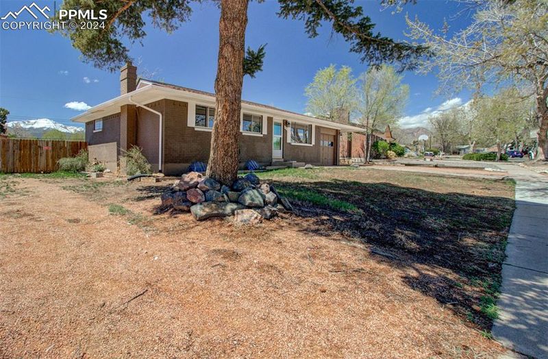 823 Dirksland St, Colorado Springs, CO 80907