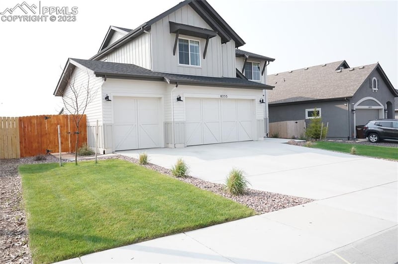 8233 Wheatland Dr, Colorado Springs, CO 80908