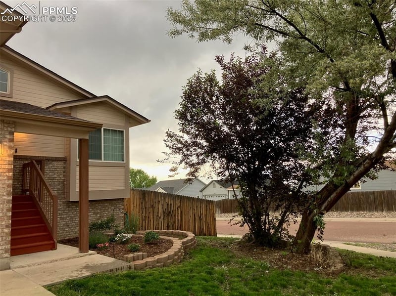 8246 Pinegate Dr, Colorado Springs, CO 80925