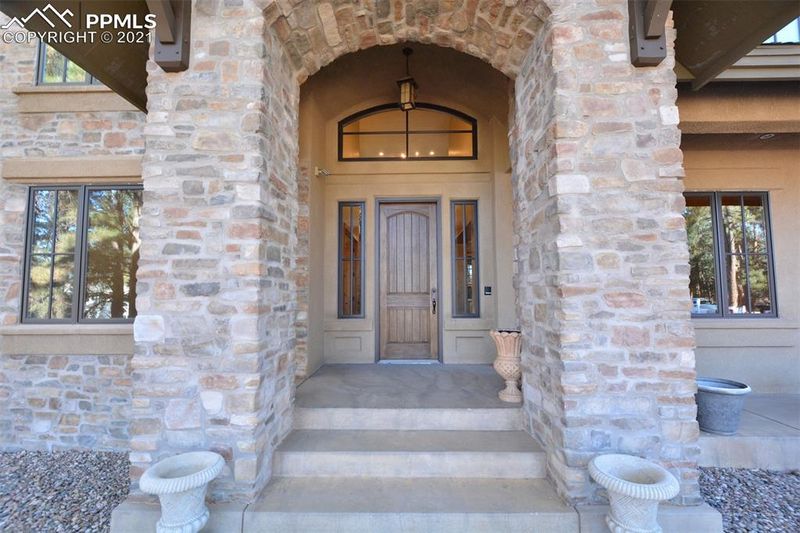 825 E Caspian Ct, Monument, CO 80132