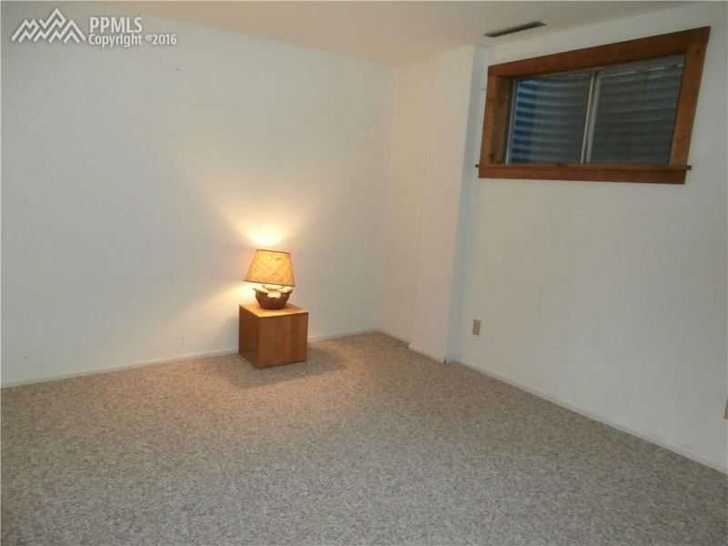825 Constellation Pl, Colorado Springs, CO 80906
