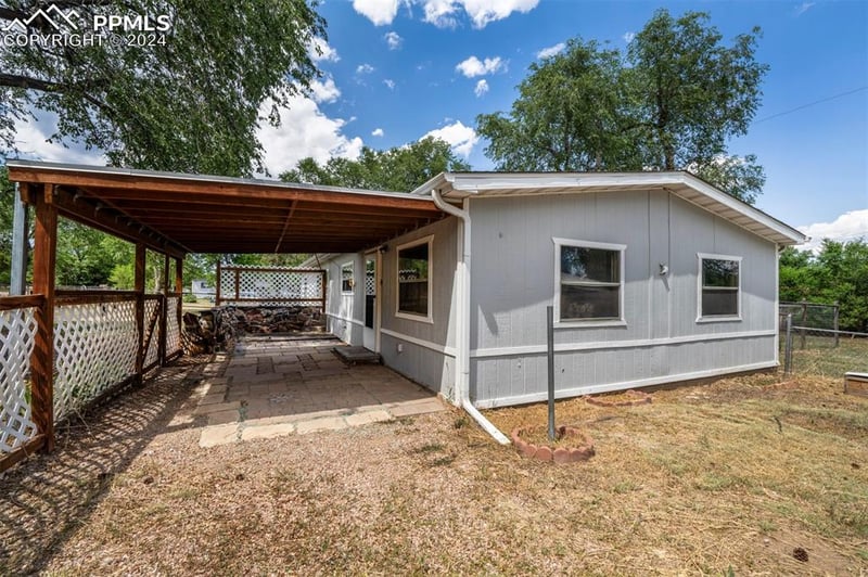 8255 Commanche Rd, Colorado Springs, CO 80926