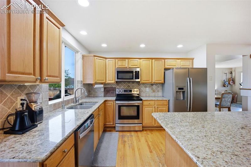8260 Ravenel Dr, Colorado Springs, CO 80920