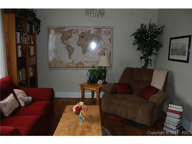 827 N Walnut St, Colorado Springs, CO 80905
