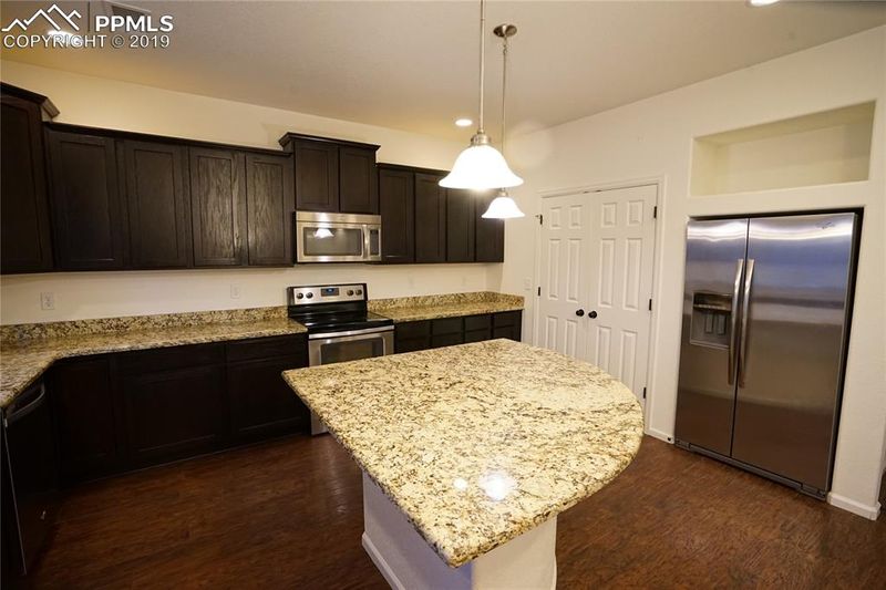 8272 Longleaf Ln, Colorado Springs, CO 80927