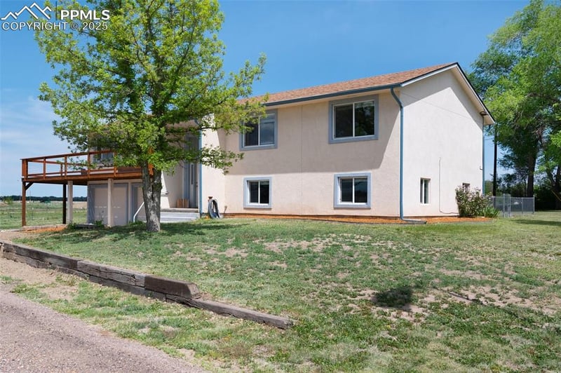 8275 Ingle Ln, Fountain, CO 80817