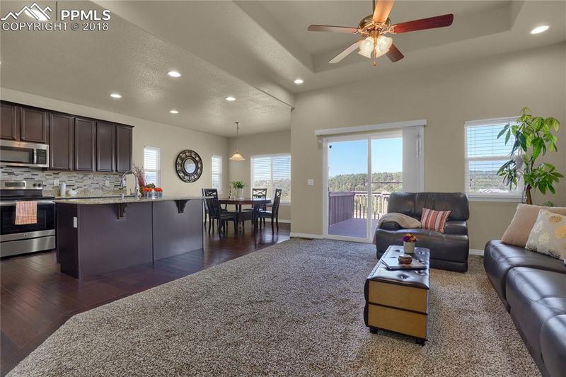 828 Gold Canyon Rd, Monument, CO 80132