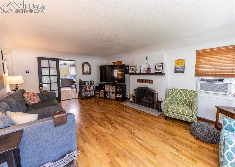 828 N Hancock Ave, Colorado Springs, CO 80903