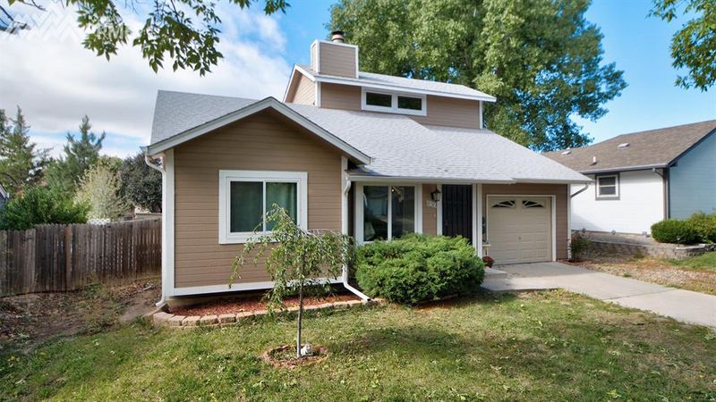 830 Greenbrier Dr, Colorado Springs, CO 80916
