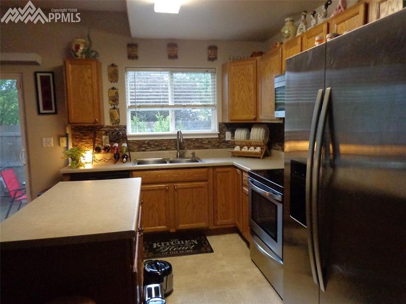 830 Red Thistle Vw, Colorado Springs, CO 80916