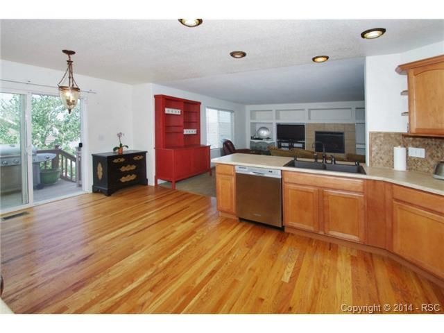 8306 Shadow Run Ln, Fountain, CO 80817