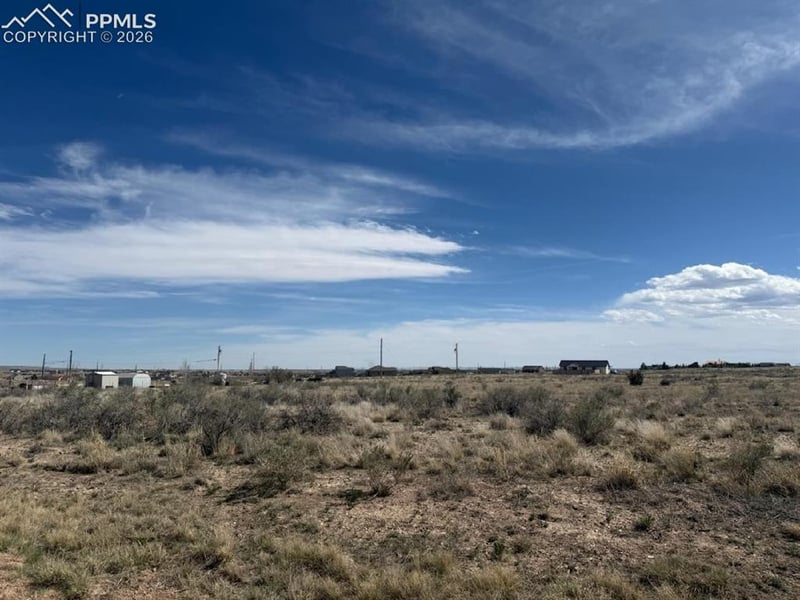 832 E Loma Dr, Pueblo, CO 81007