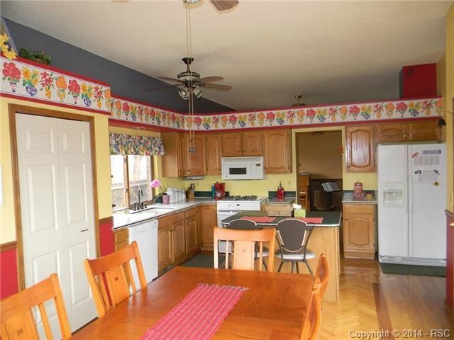 8320 Sutterfield Dr, Colorado Springs, CO 80920