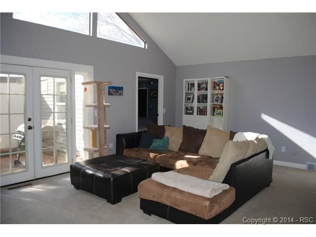 833 San Antonio Dr, Colorado Springs, CO 80906