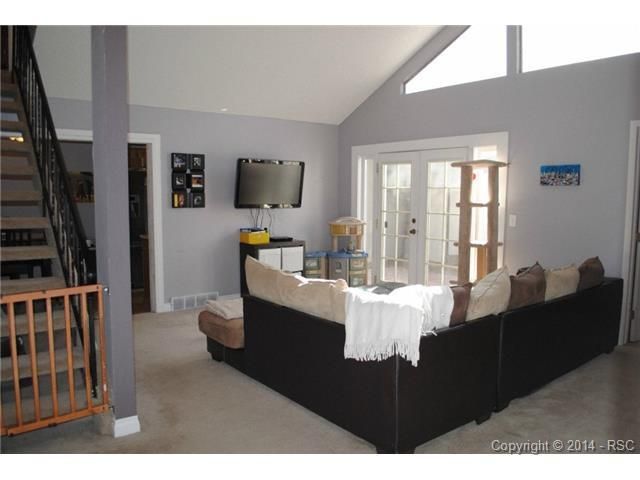 833 San Antonio Dr, Colorado Springs, CO 80906