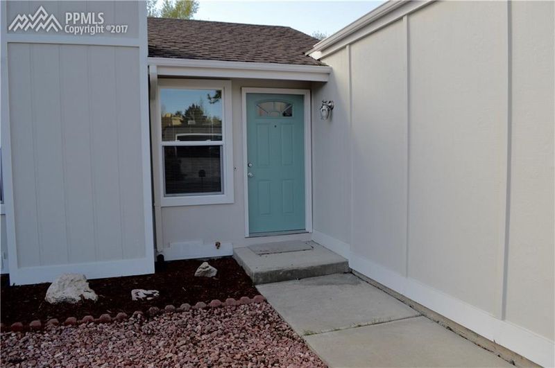 833 San Bruno Pl, Colorado Springs, CO 80906