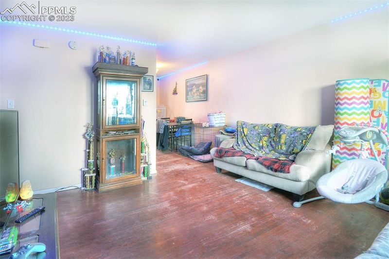 834 Sequoia Dr, Colorado Springs, CO 80910