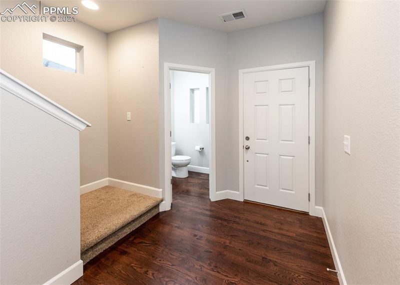 8351 Longleaf Ln, Colorado Springs, CO 80927